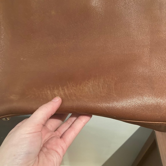 APC brown leather tall shoulder tote - Picture 5 of 9